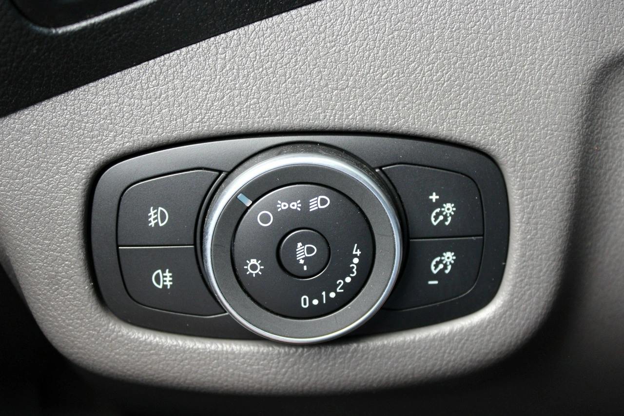 Ford Transit Connect - Zdjęcie 16