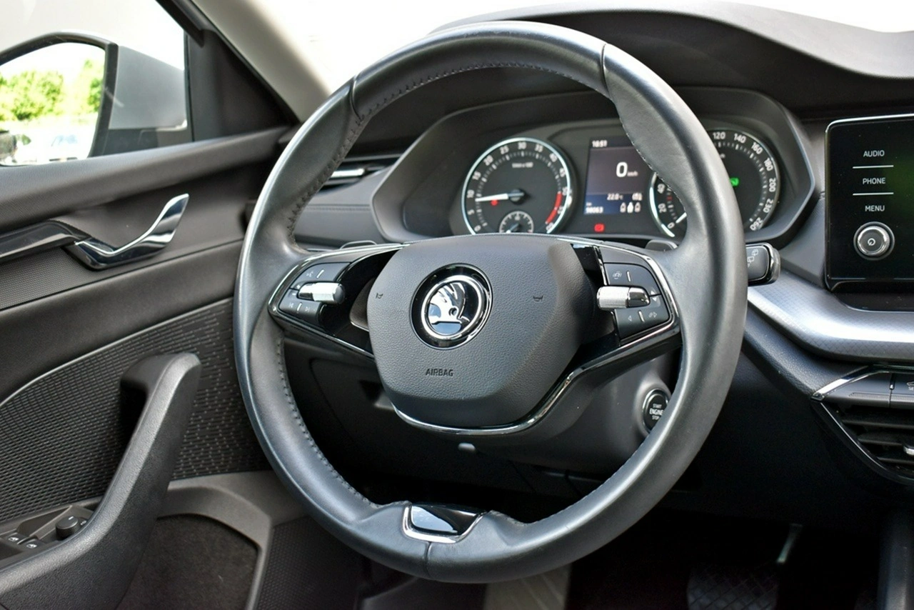 Skoda Octavia - Zdjęcie 17
