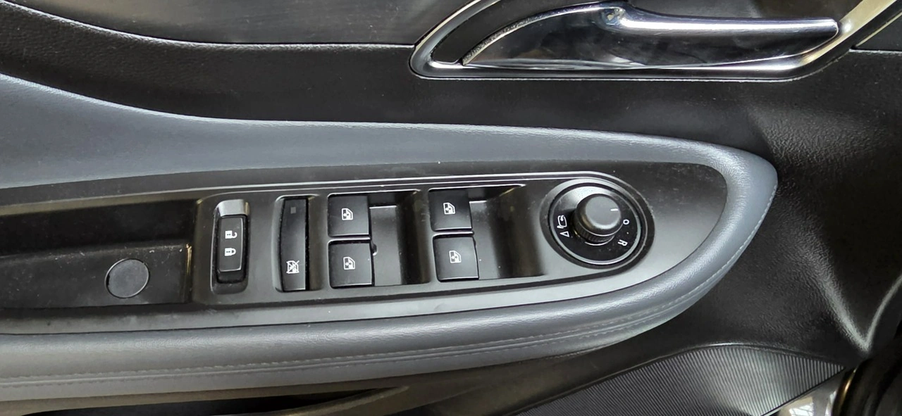 Opel Mokka - Zdjęcie 12