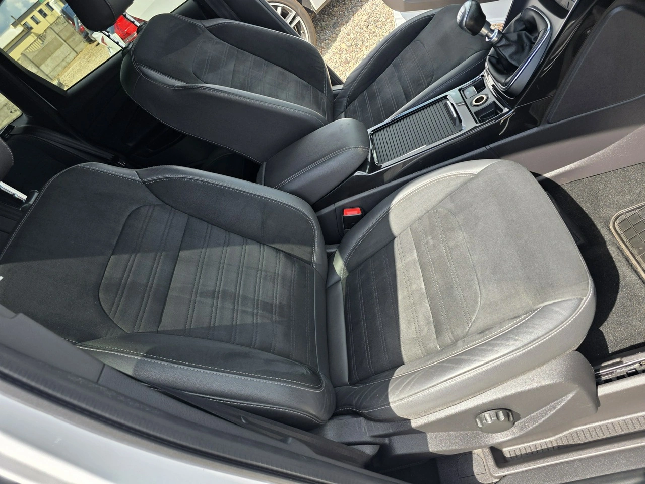 Ford Kuga - Zdjęcie 24