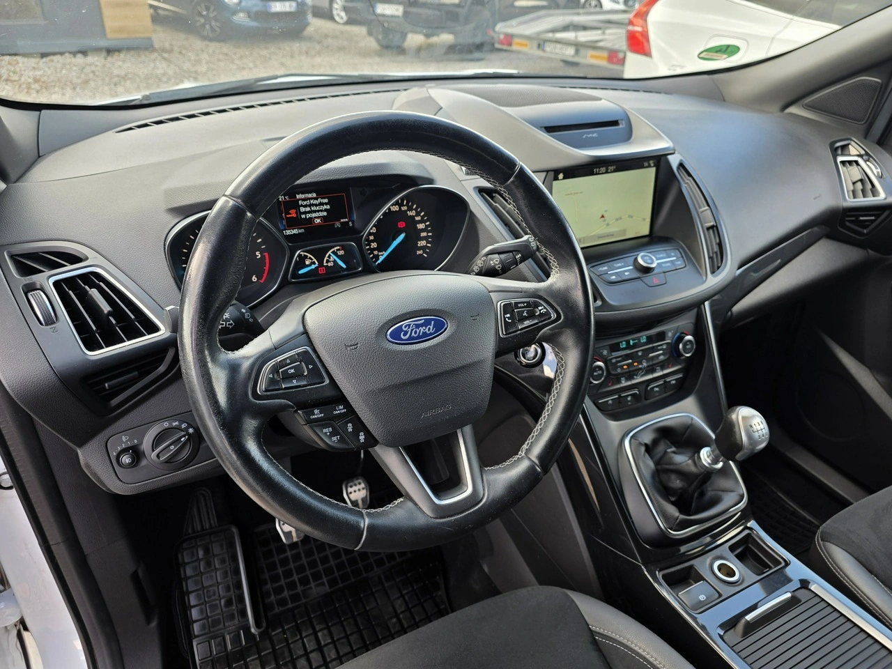 Ford Kuga - Zdjęcie 25