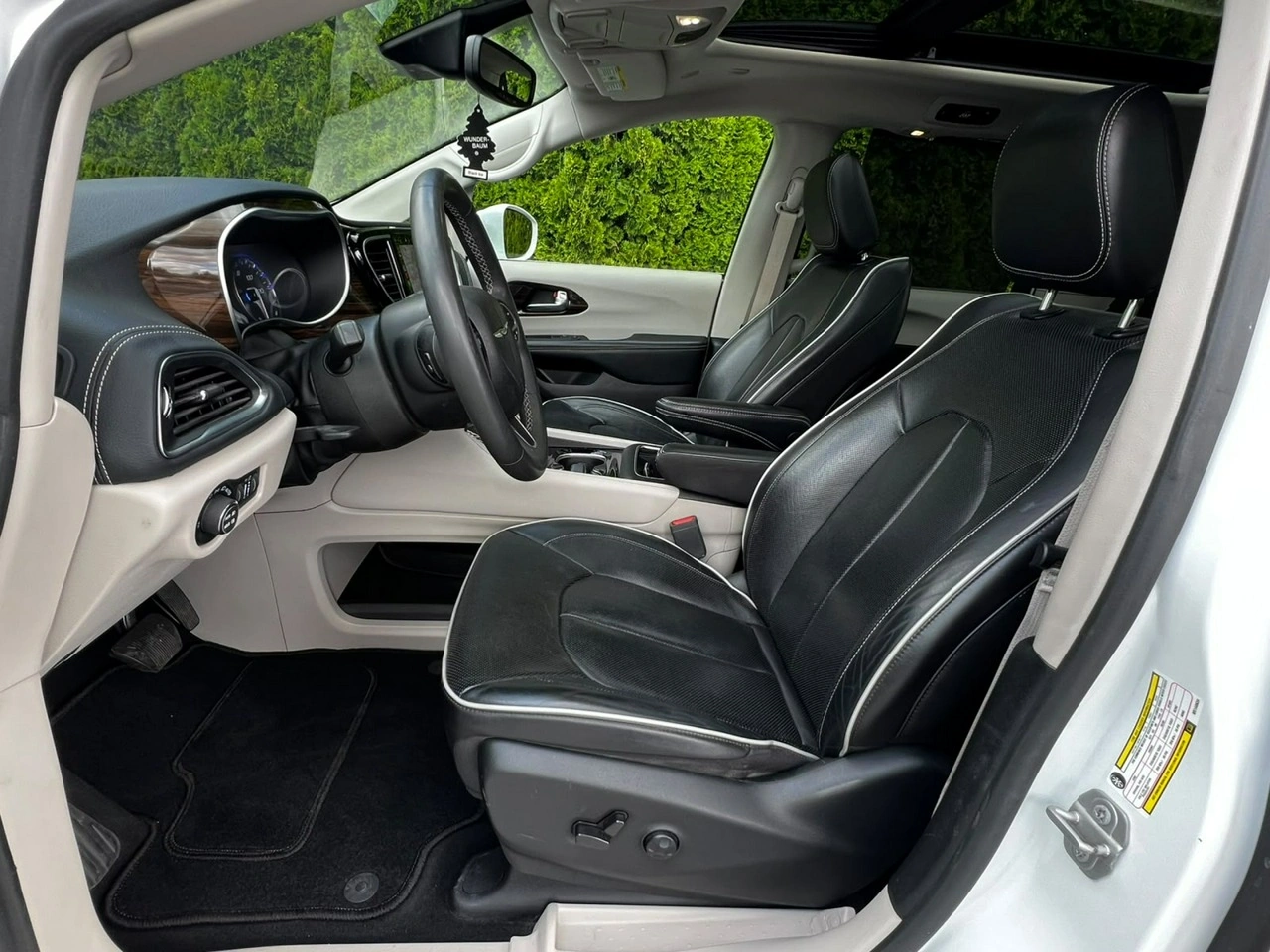 Chrysler Pacifica - Zdjęcie 9