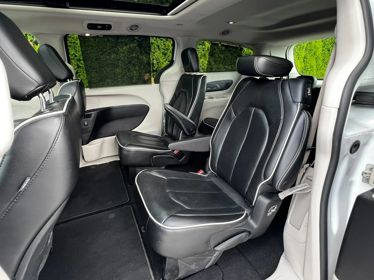 Chrysler Pacifica - Zdjęcie 11