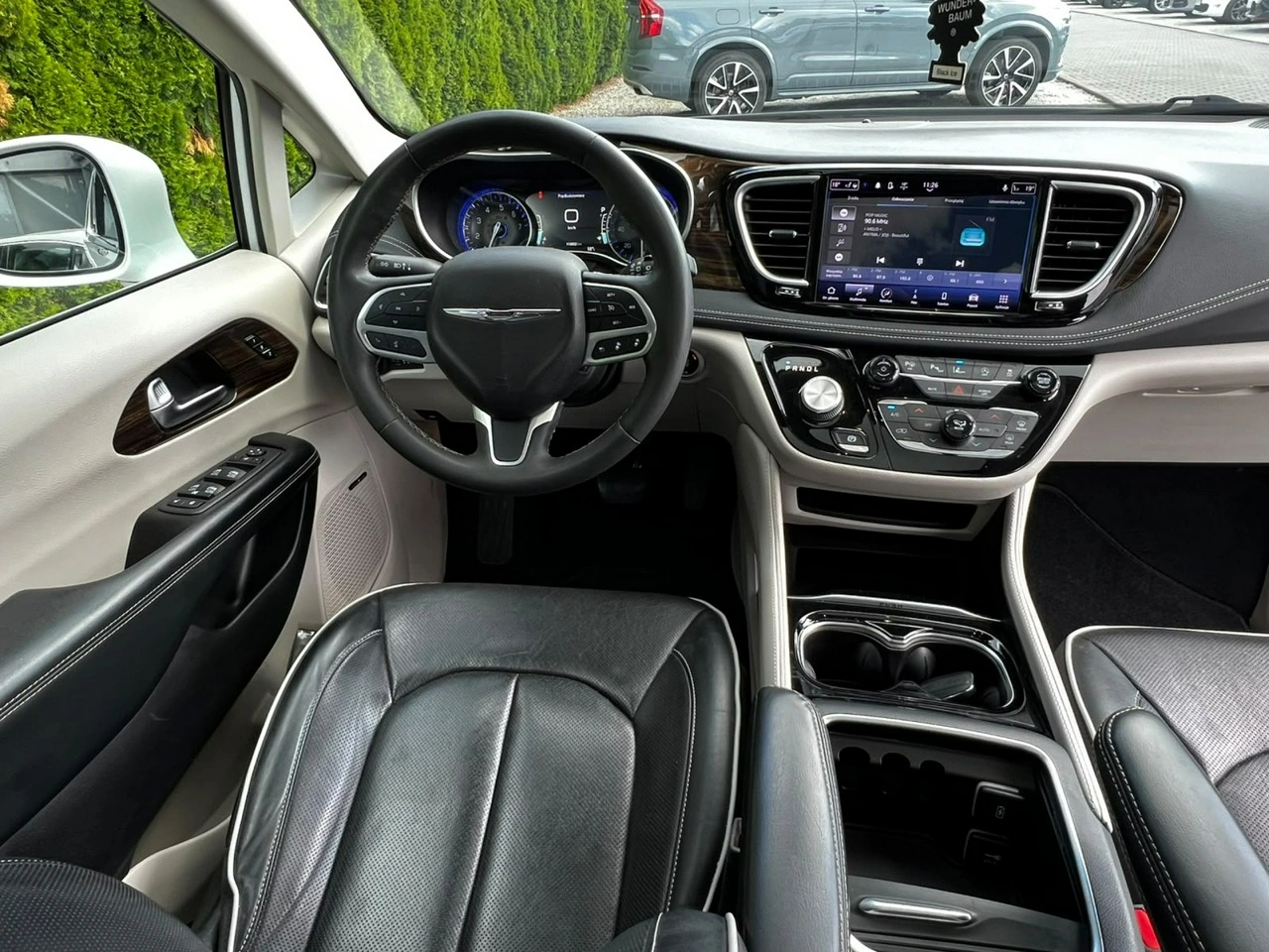 Chrysler Pacifica - Zdjęcie 7