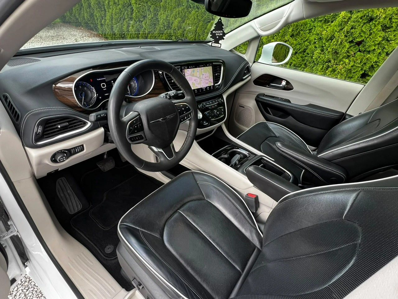 Chrysler Pacifica - Zdjęcie 8
