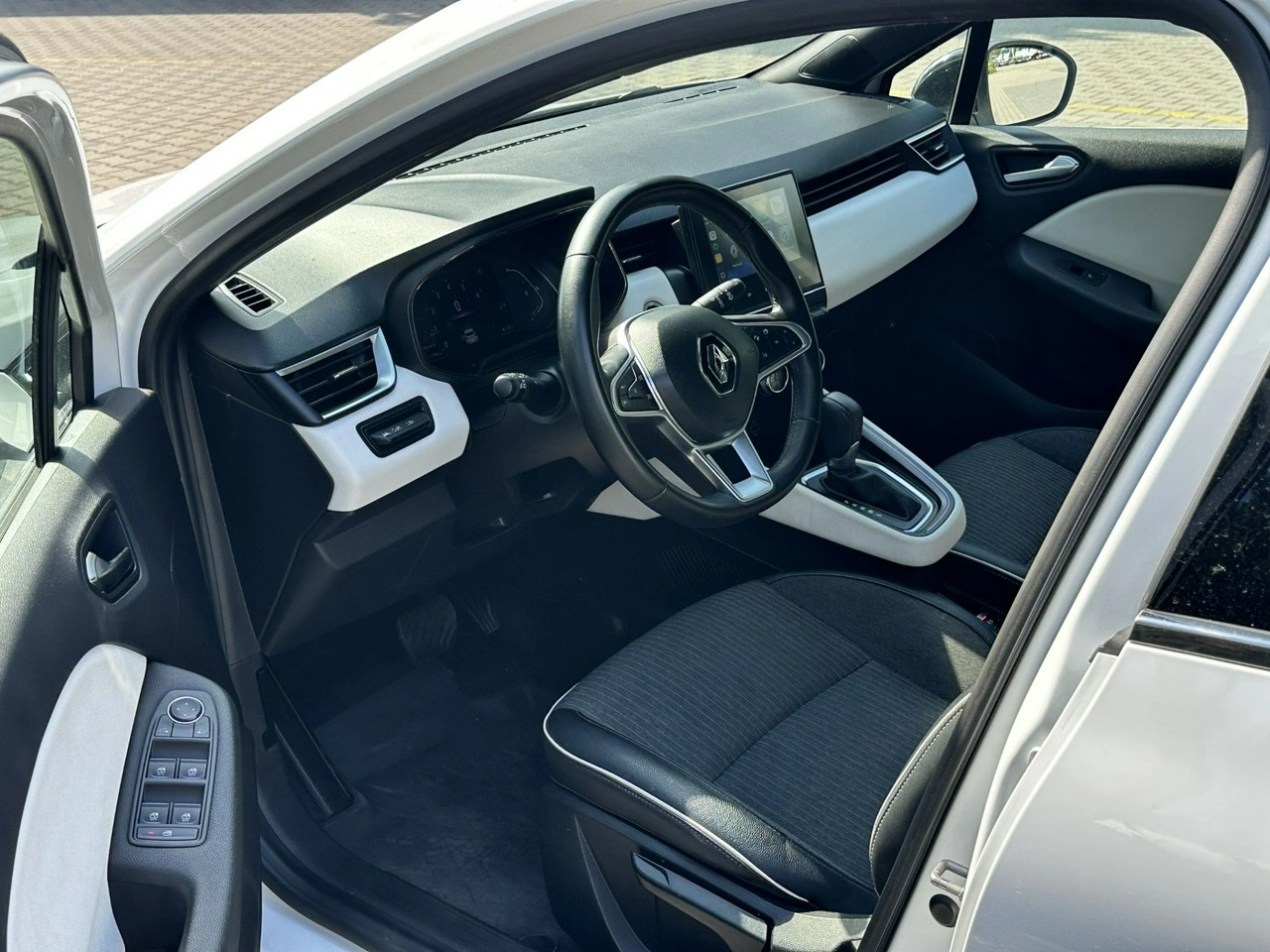 Renault Clio - Zdjęcie 16