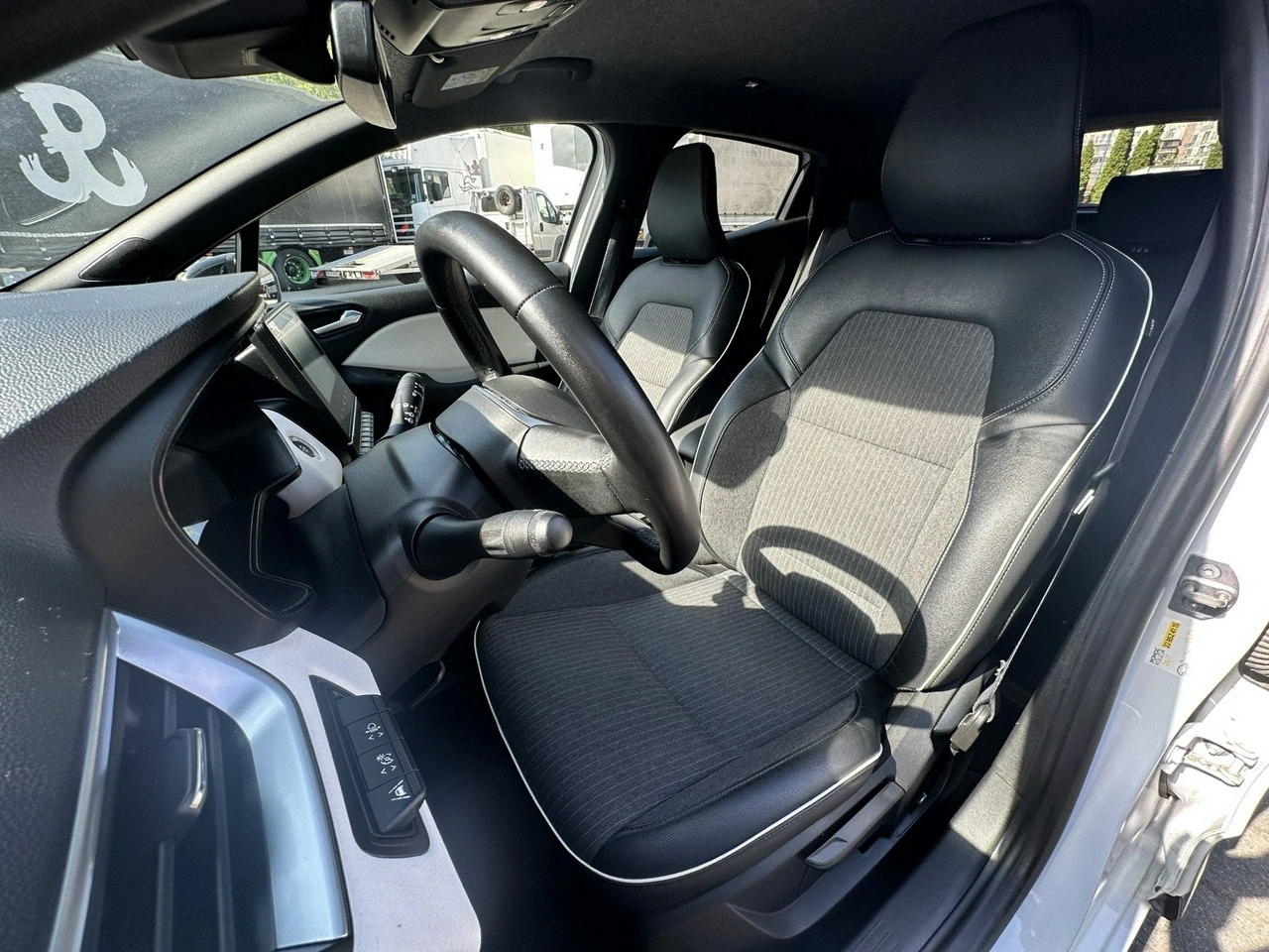 Renault Clio - Zdjęcie 17