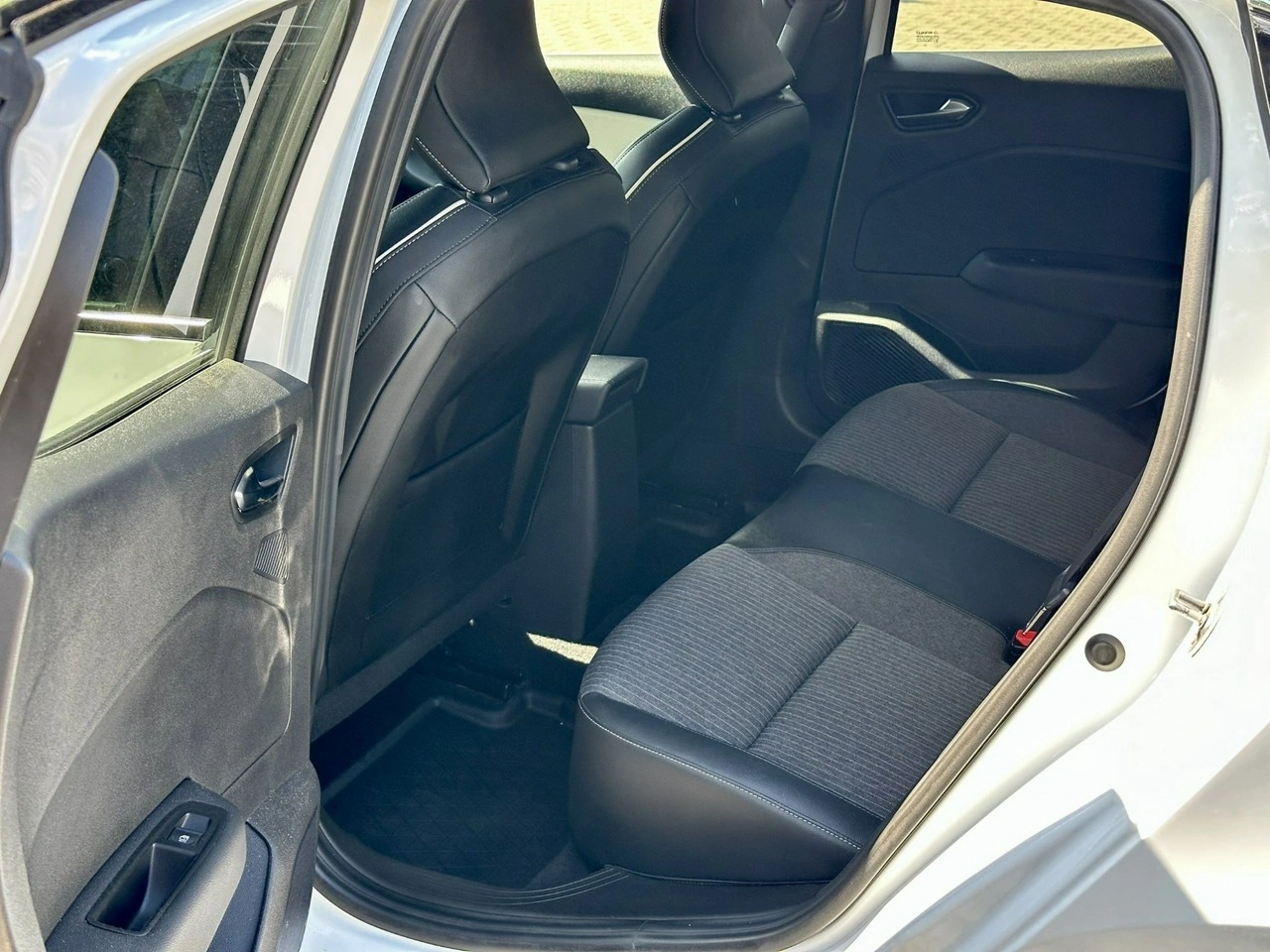 Renault Clio - Zdjęcie 54
