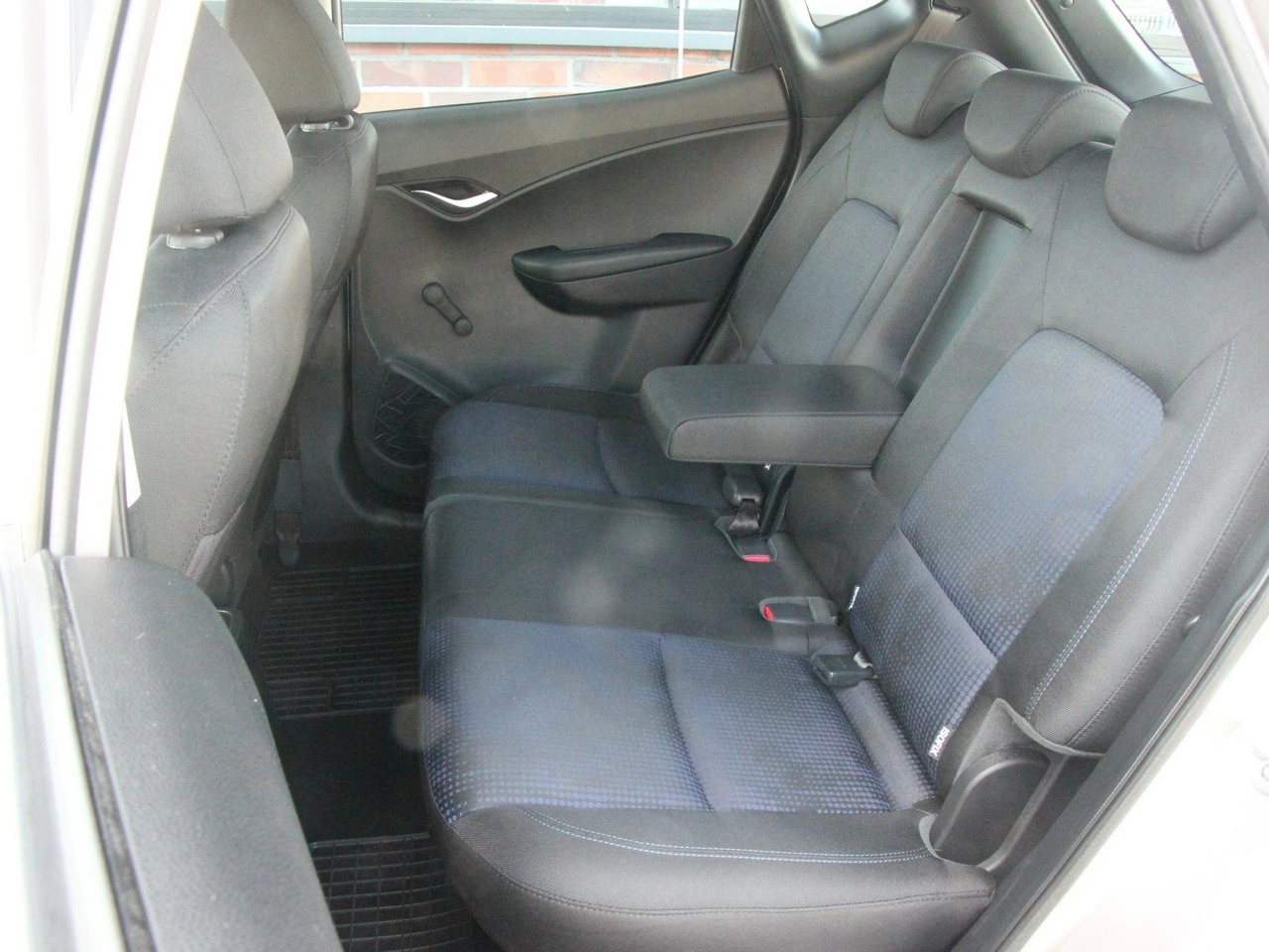 Hyundai ix20 - Zdjęcie 10