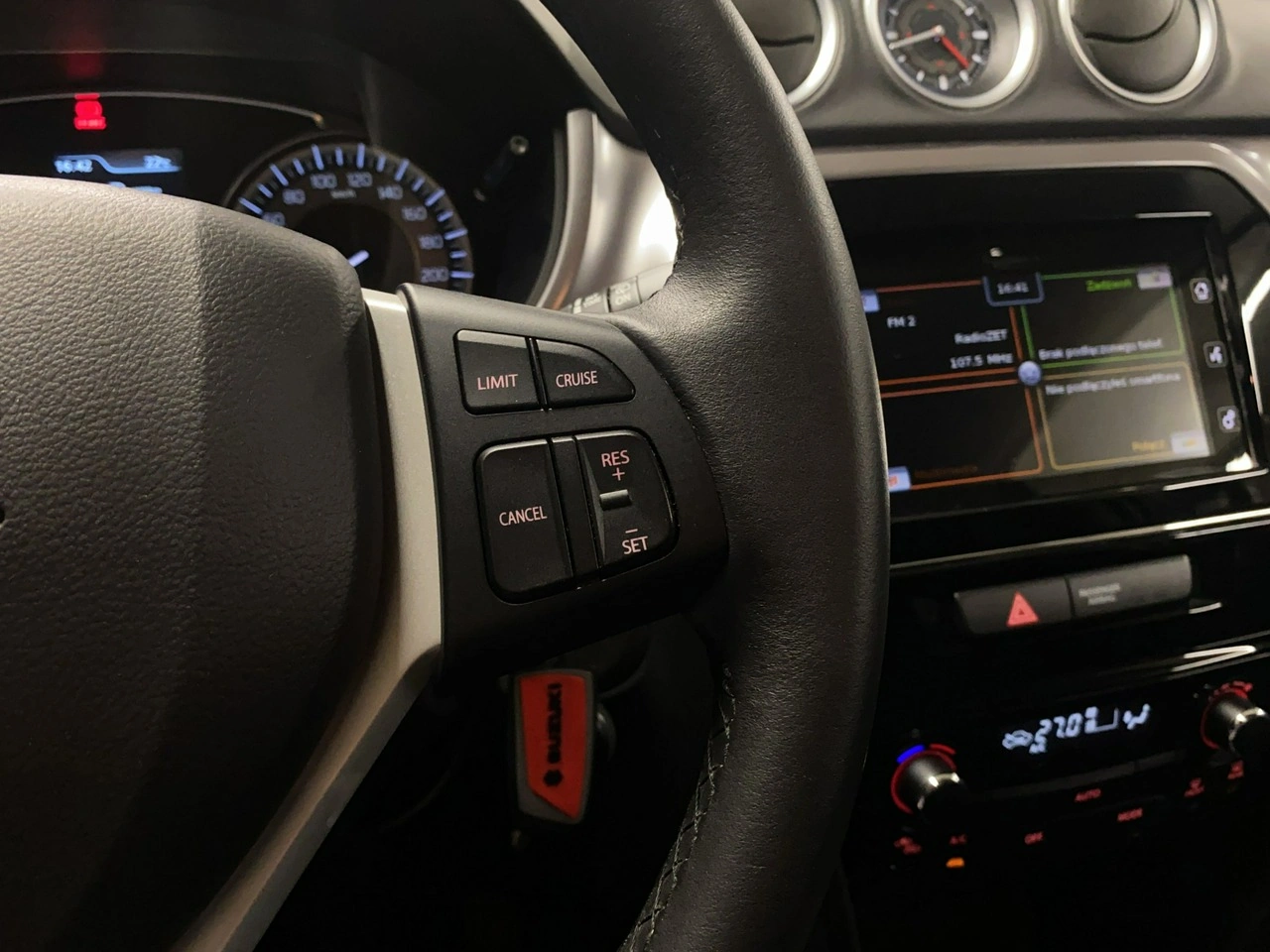 Suzuki Vitara - Zdjęcie 21