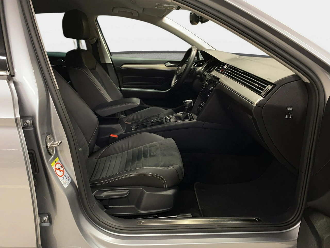 Volkswagen Passat - Zdjęcie 11