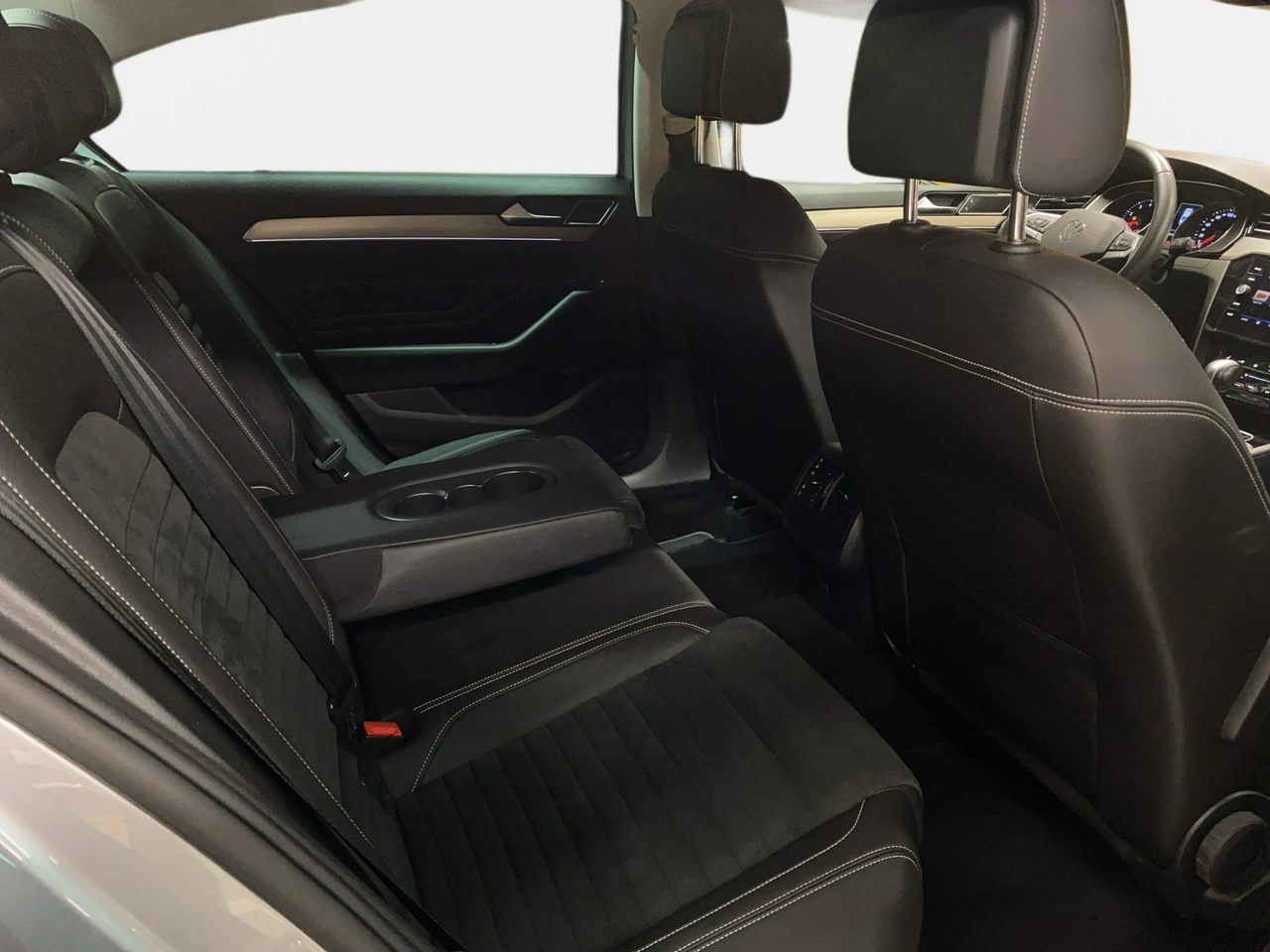 Volkswagen Passat - Zdjęcie 14