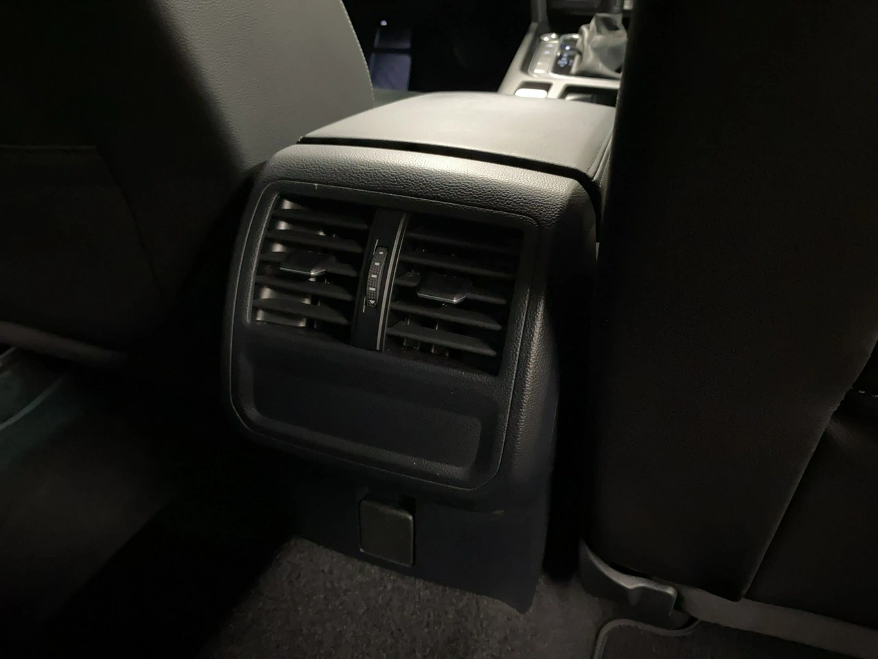 Volkswagen Passat - Zdjęcie 16