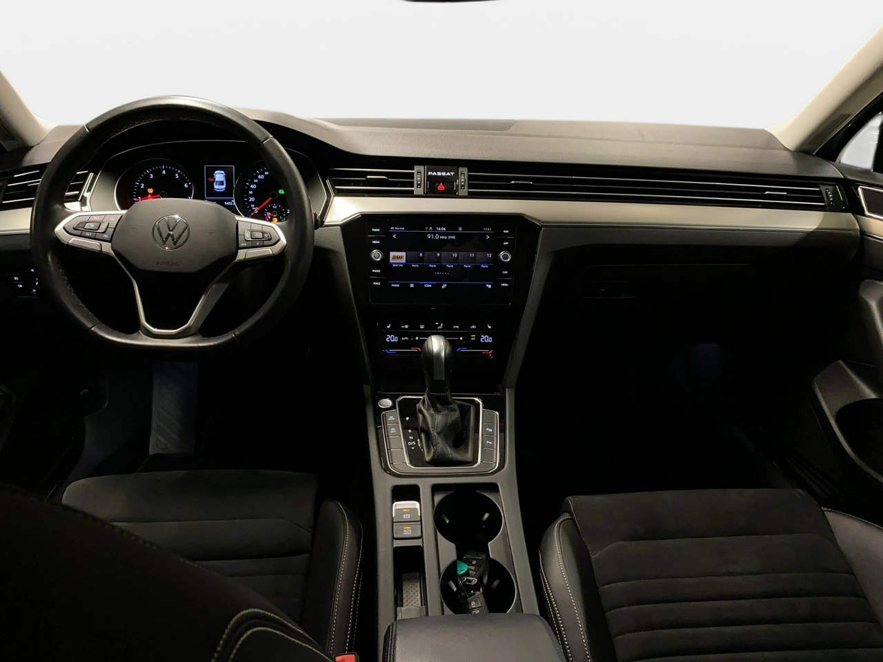 Volkswagen Passat - Zdjęcie 18