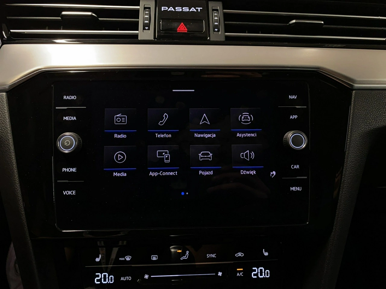 Volkswagen Passat - Zdjęcie 22