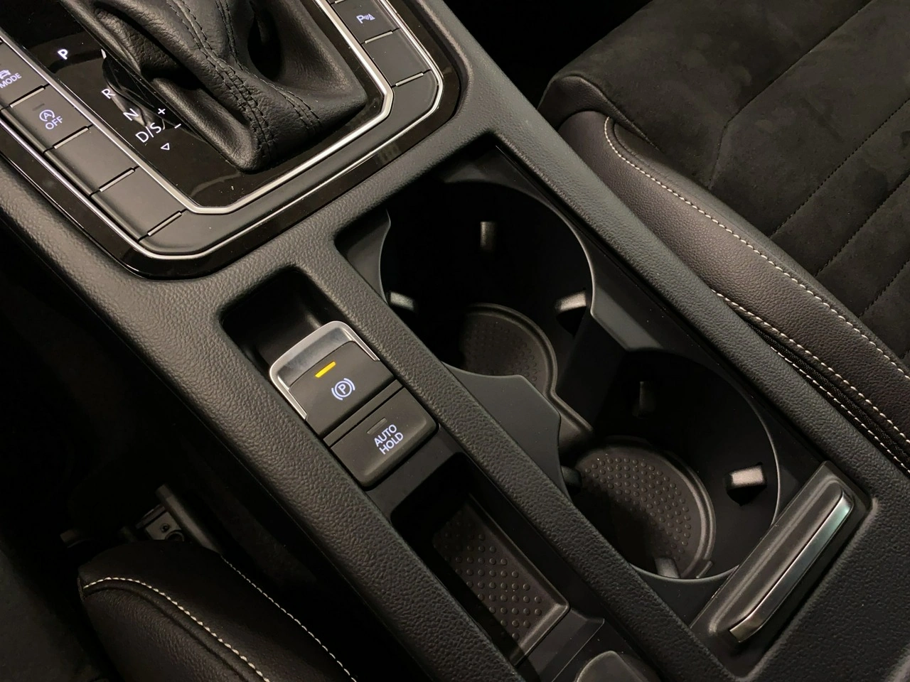 Volkswagen Passat - Zdjęcie 32