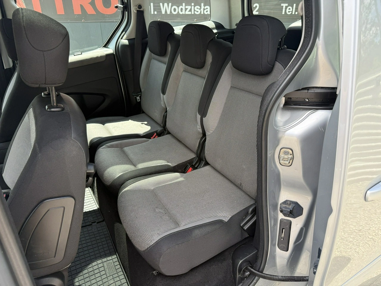Peugeot Partner - Zdjęcie 11