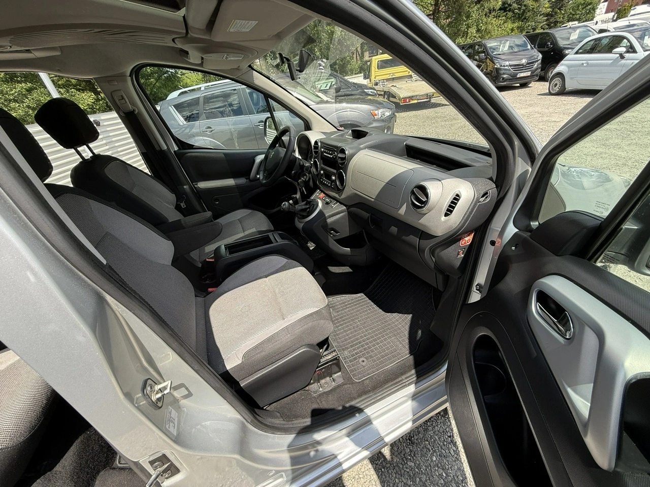 Peugeot Partner - Zdjęcie 17