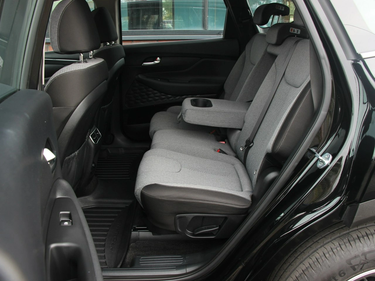 Hyundai Santa Fe - Zdjęcie 11