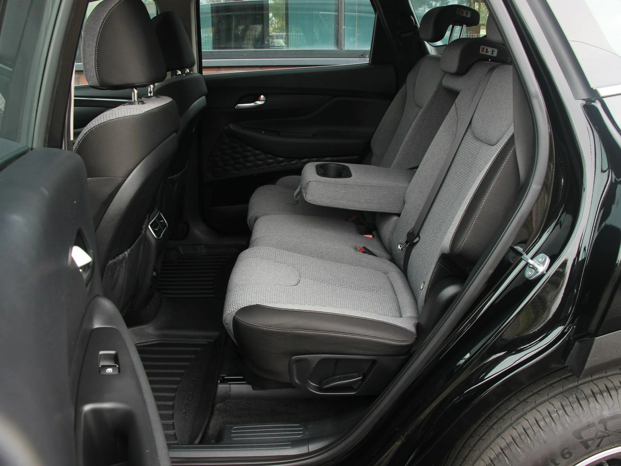 Hyundai Santa Fe - Zdjęcie 11