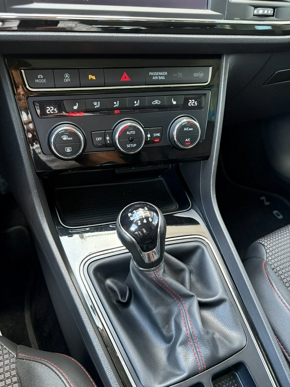 Seat Leon - Zdjęcie 30