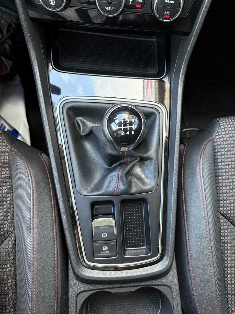 Seat Leon - Zdjęcie 31