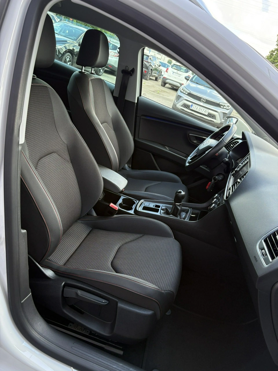 Seat Leon - Zdjęcie 20
