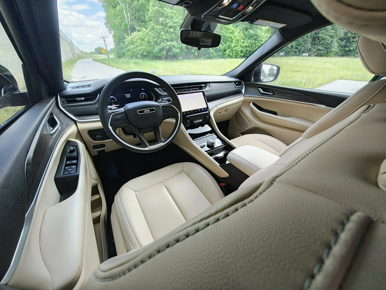 Jeep Grand Cherokee - Zdjęcie 24