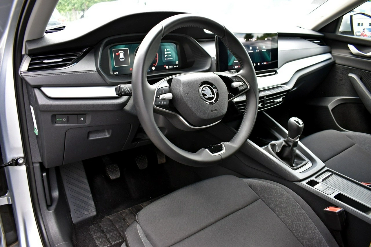 Skoda Octavia - Zdjęcie 8