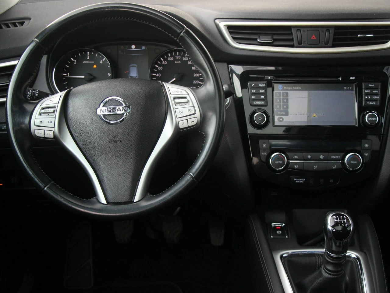 Nissan Qashqai - Zdjęcie 17