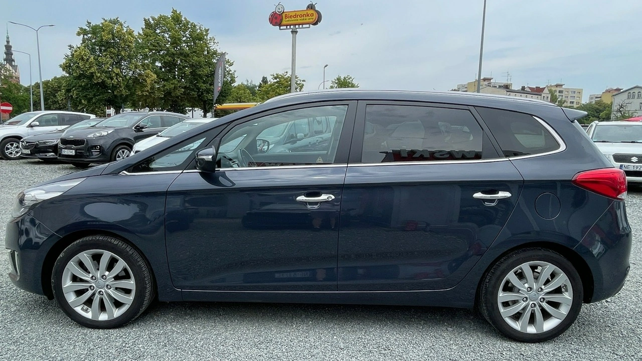Kia Carens - Zdjęcie 10