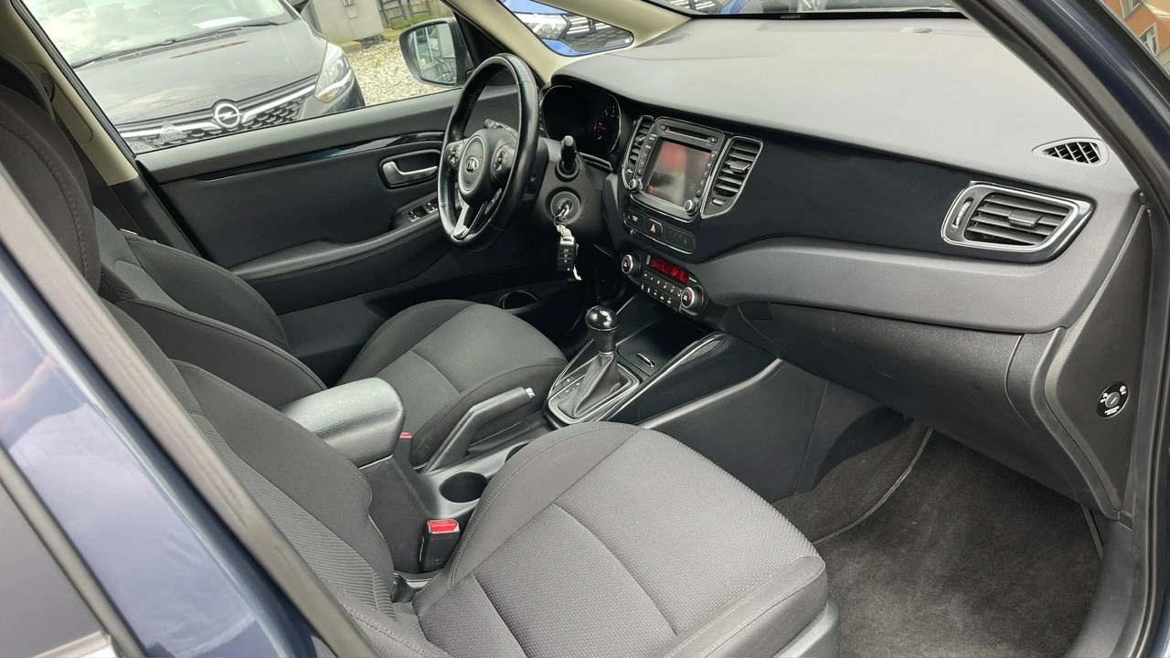 Kia Carens - Zdjęcie 16