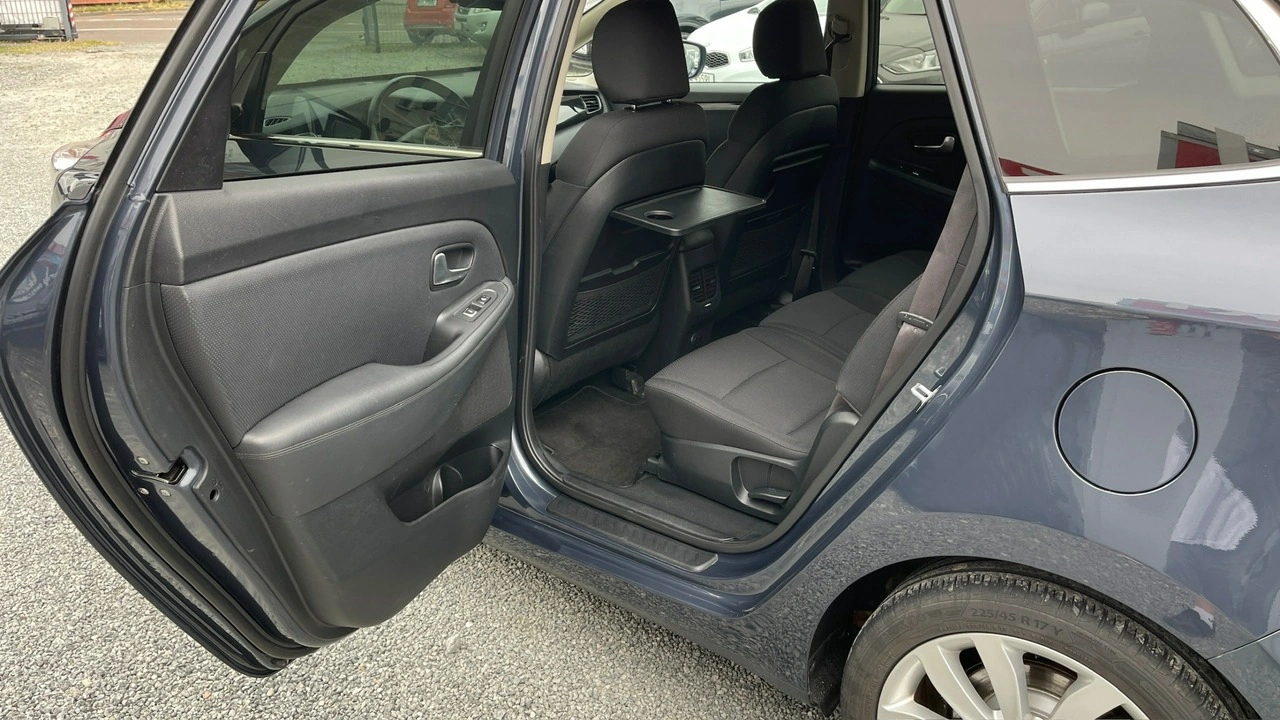 Kia Carens - Zdjęcie 19