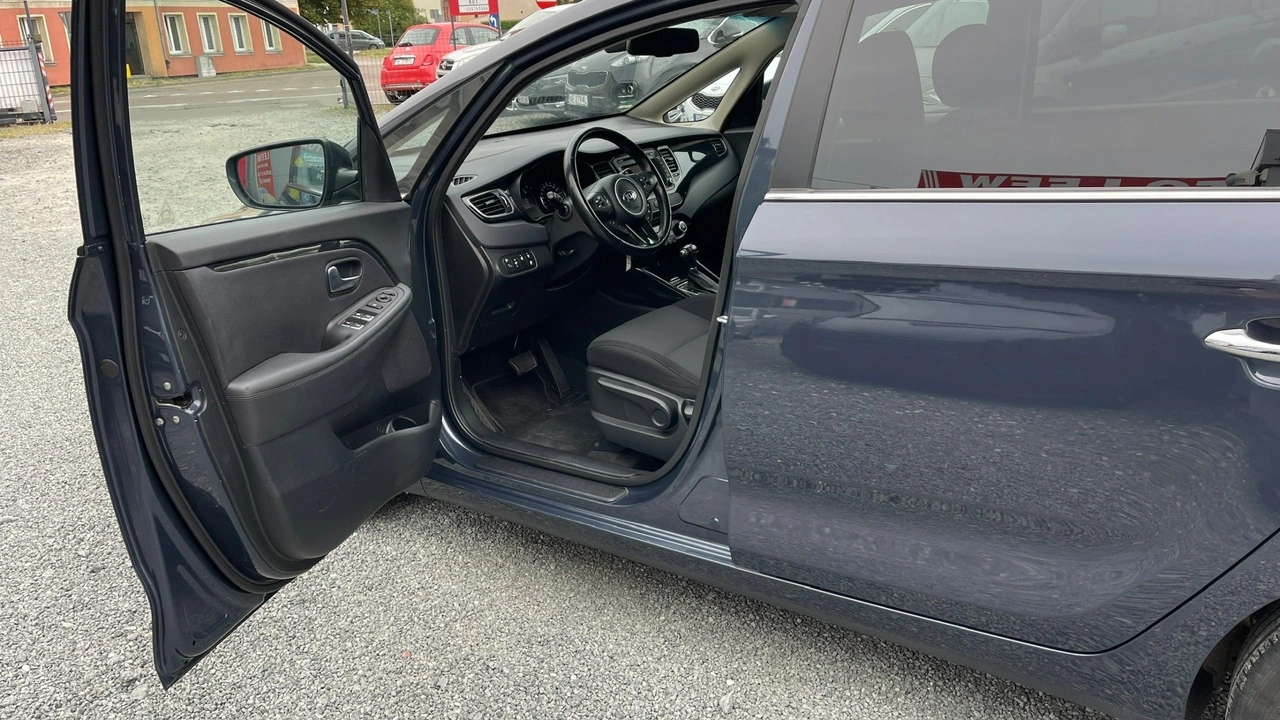 Kia Carens - Zdjęcie 21