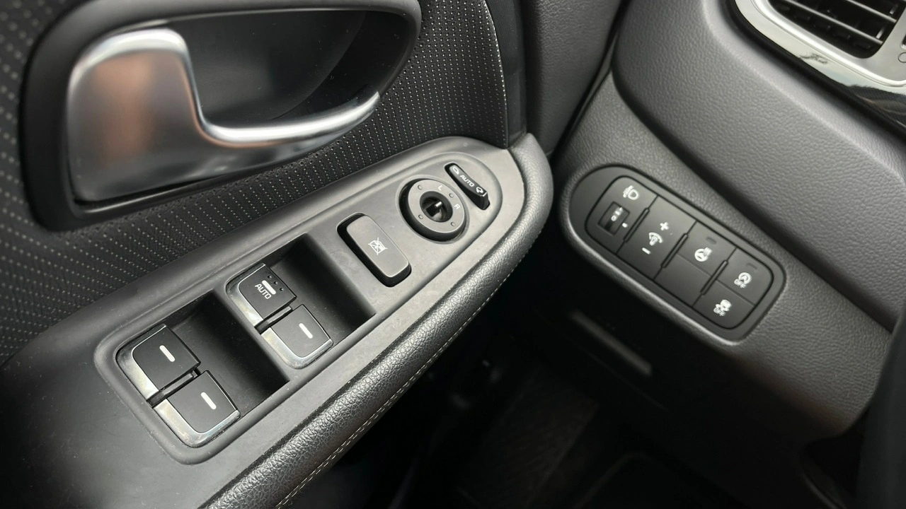Kia Carens - Zdjęcie 22