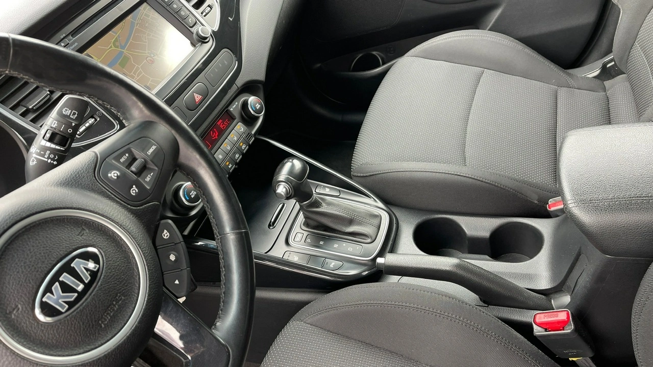 Kia Carens - Zdjęcie 25