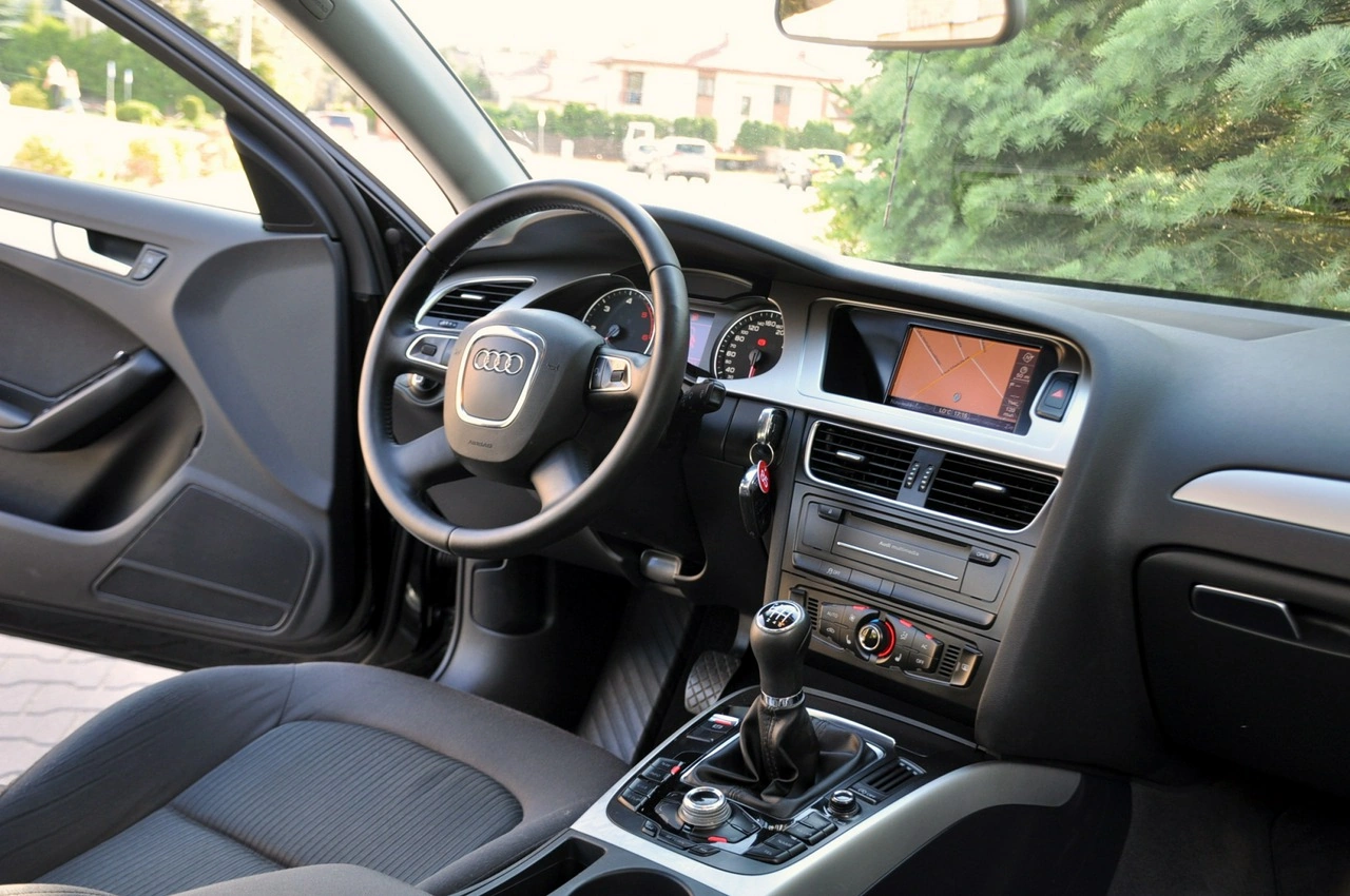 Audi A4 - Zdjęcie 24