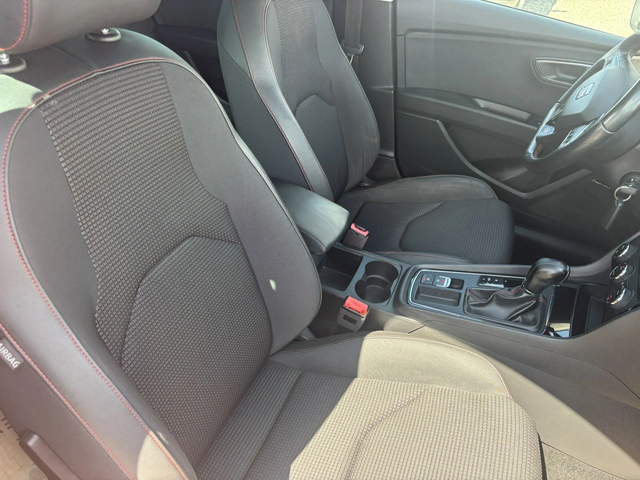 Seat Leon - Zdjęcie 37