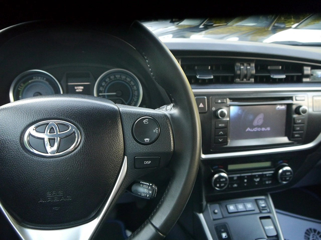 Toyota Auris - Zdjęcie 30