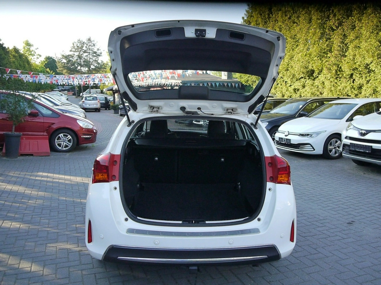 Toyota Auris - Zdjęcie 10