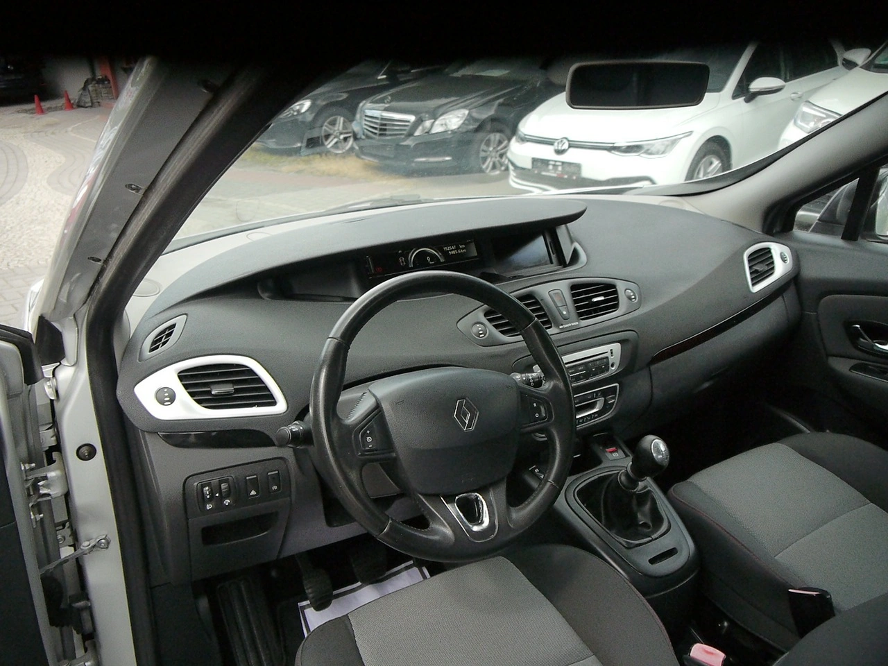 Renault Grand Scenic - Zdjęcie 14