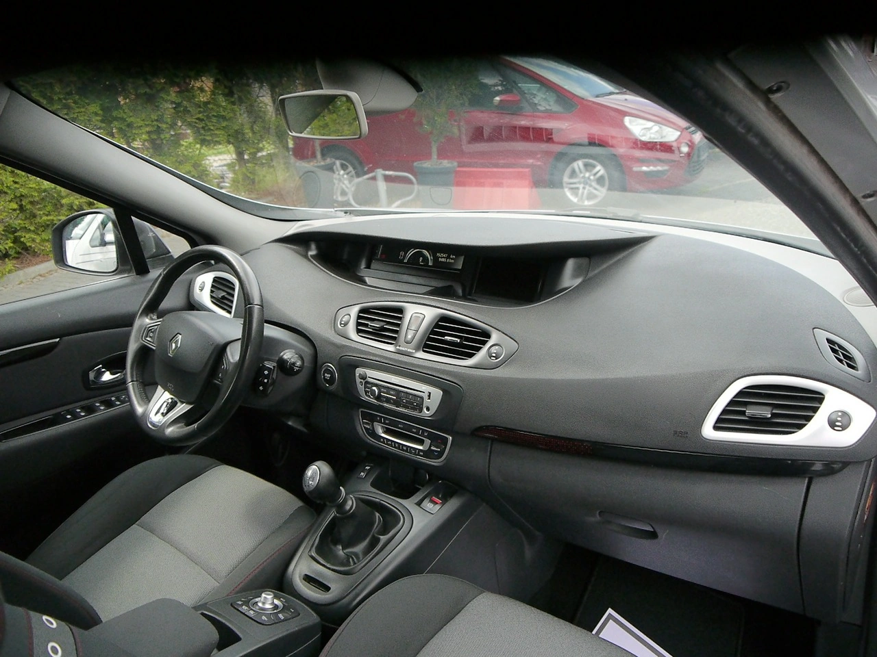Renault Grand Scenic - Zdjęcie 15