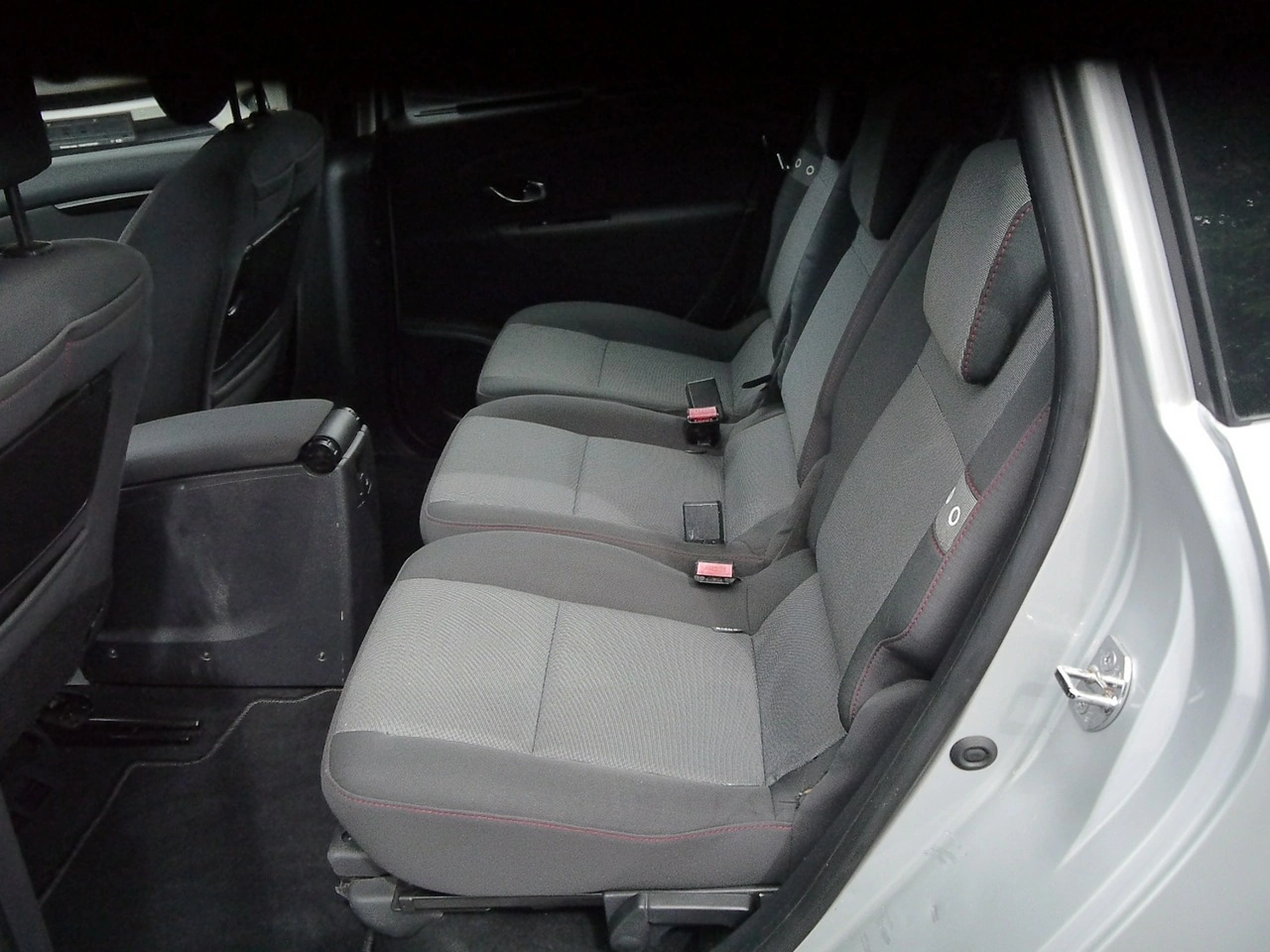Renault Grand Scenic - Zdjęcie 18