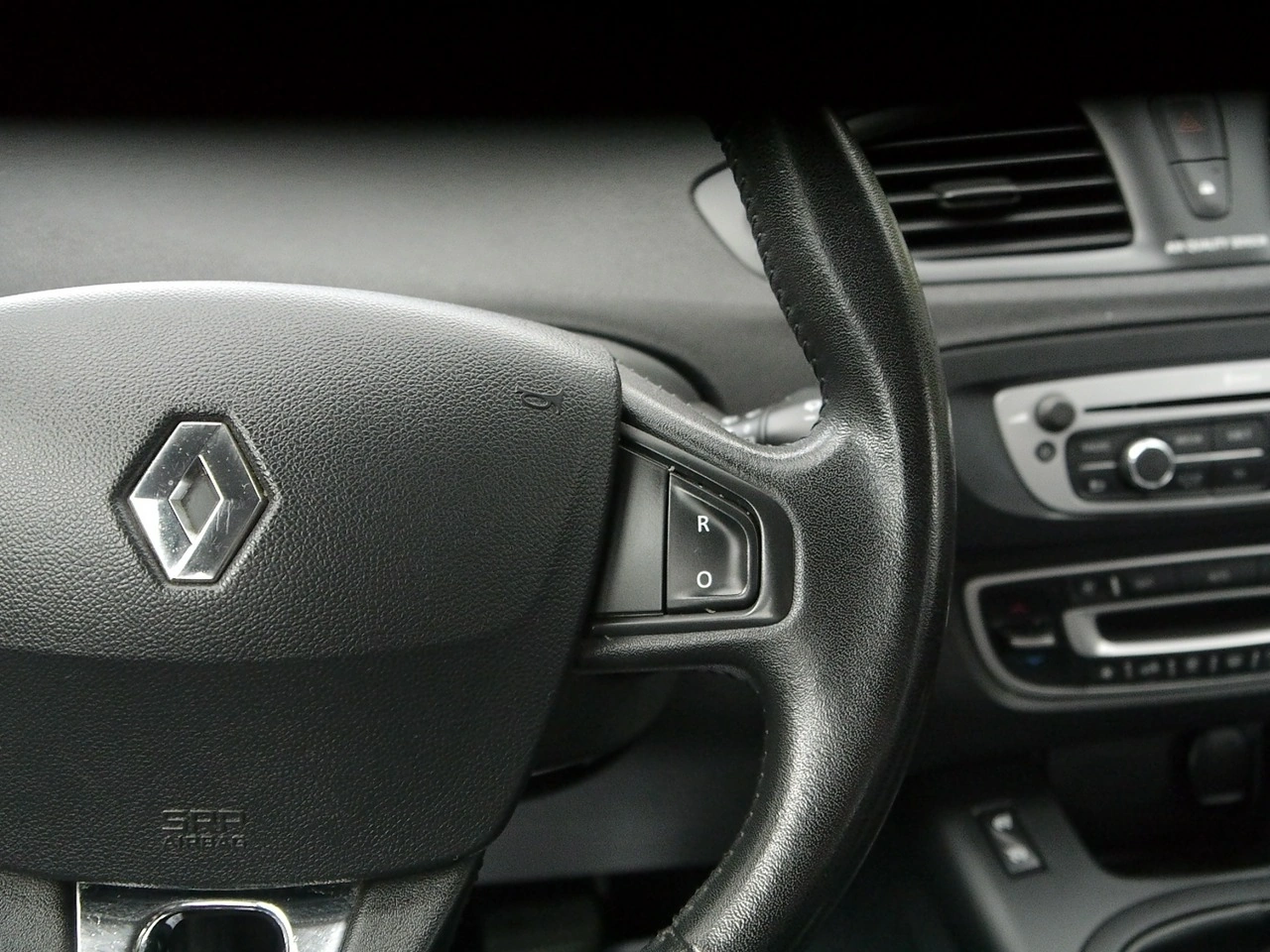 Renault Grand Scenic - Zdjęcie 29