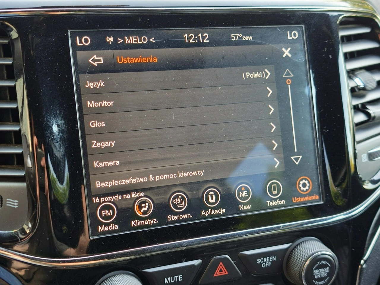 Jeep Grand Cherokee - Zdjęcie 13