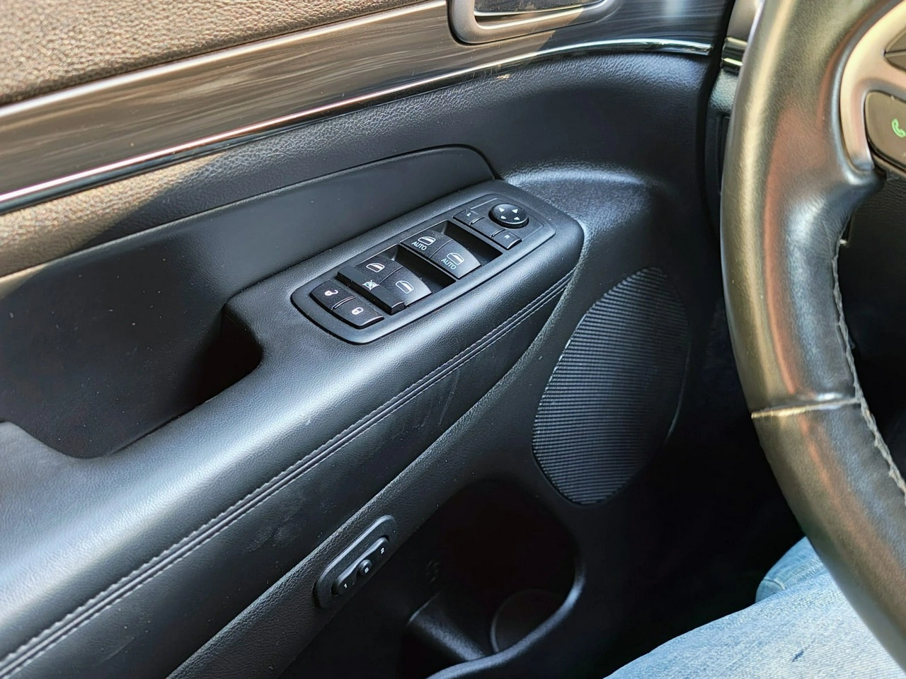 Jeep Grand Cherokee - Zdjęcie 8