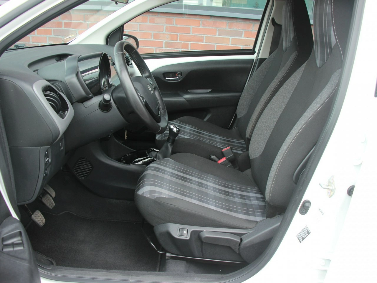 Peugeot 108 - Zdjęcie 9