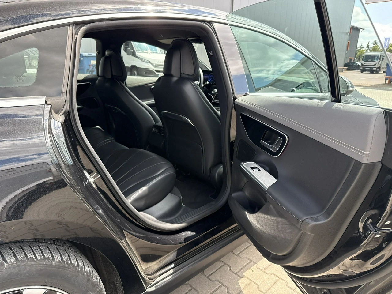 Mercedes EQE - Zdjęcie 16