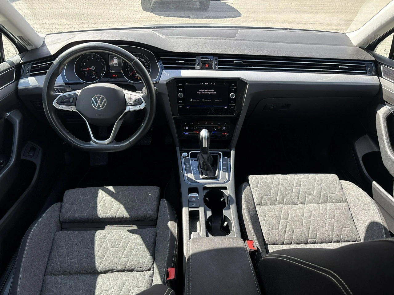 Volkswagen Passat - Zdjęcie 12