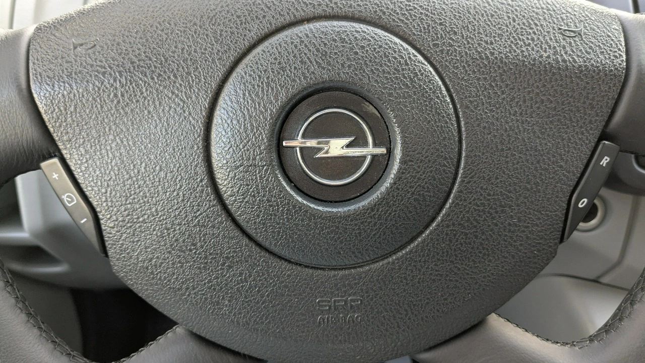Opel Vivaro - Zdjęcie 25